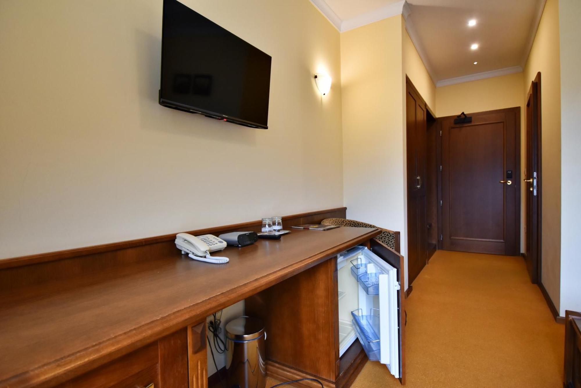 Country Saloon Bela Hotel Ruang foto