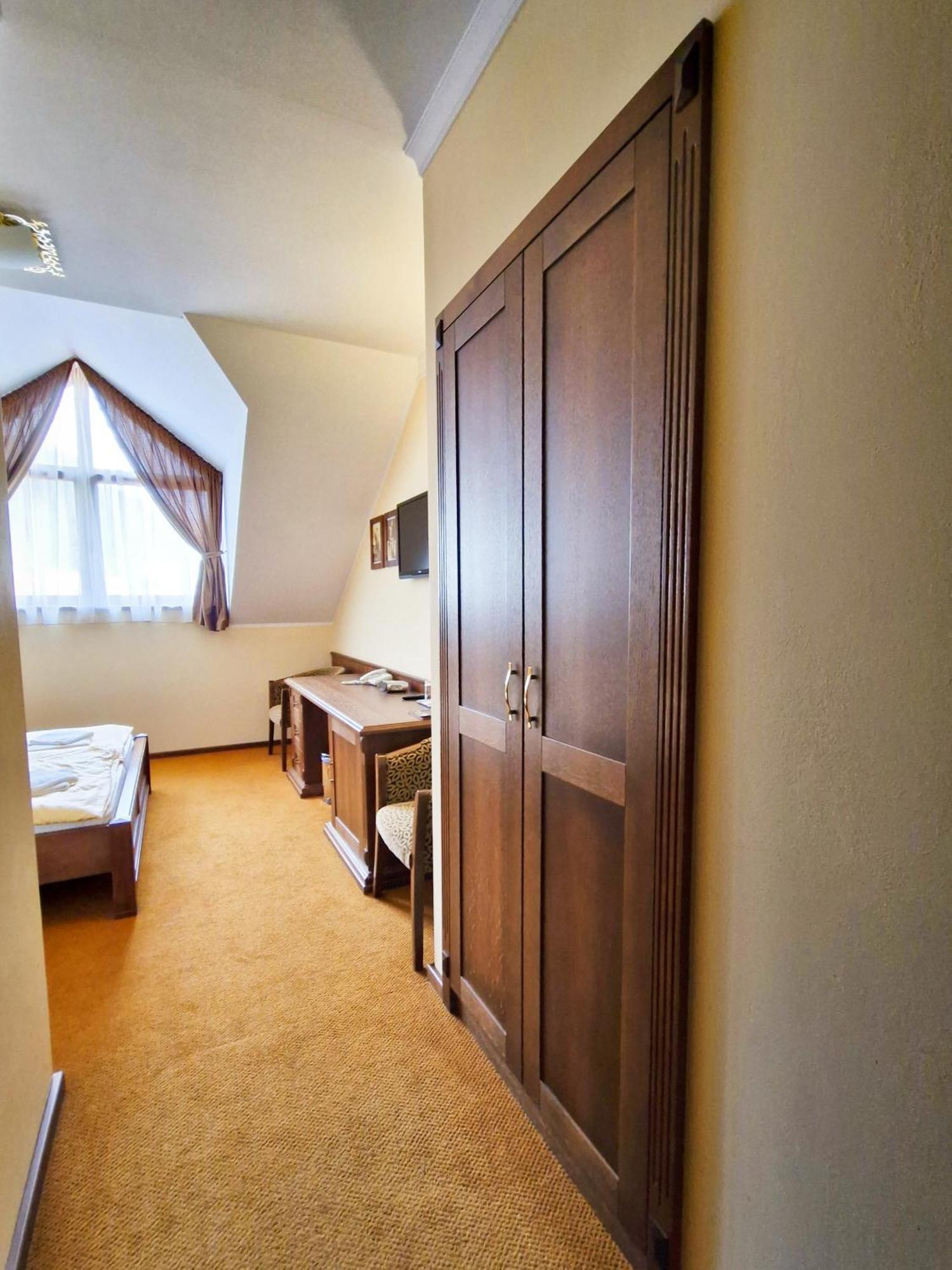 Country Saloon Bela Hotel Ruang foto